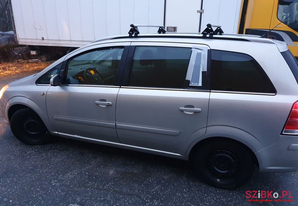 2006' Opel Zafira 1.8 Design Edition photo #5
