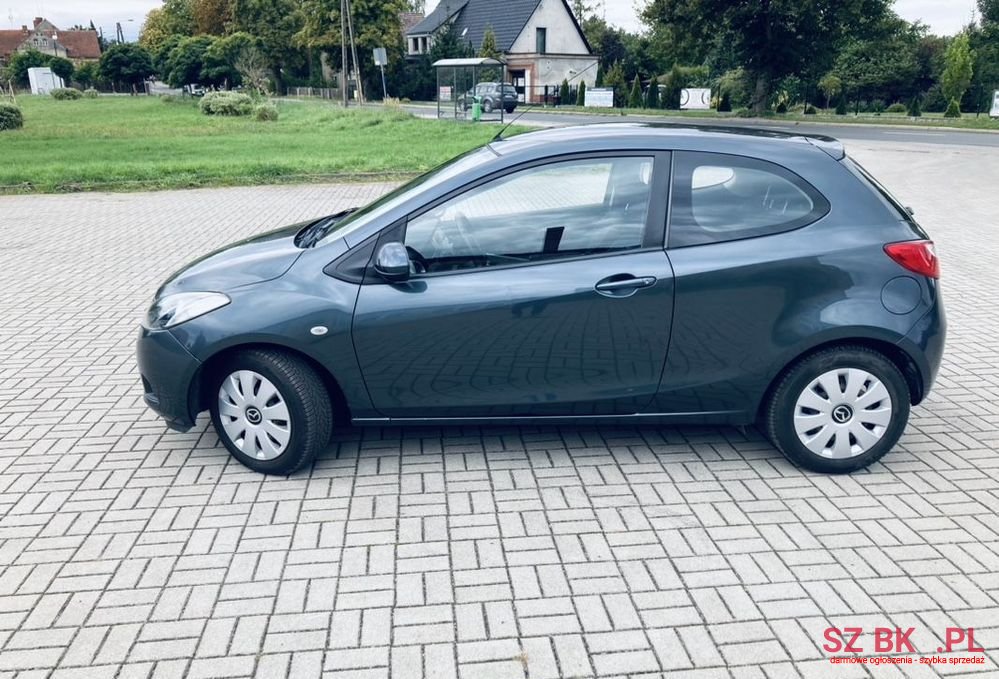 2009' Mazda 2 photo #4