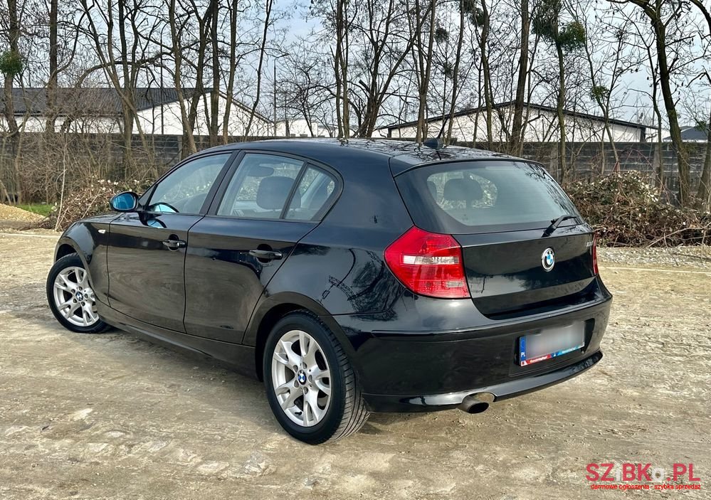 2008' BMW 1 Series 118D photo #2