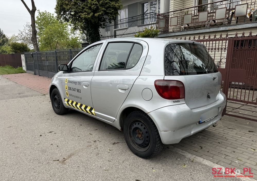 2001' Toyota Yaris photo #2