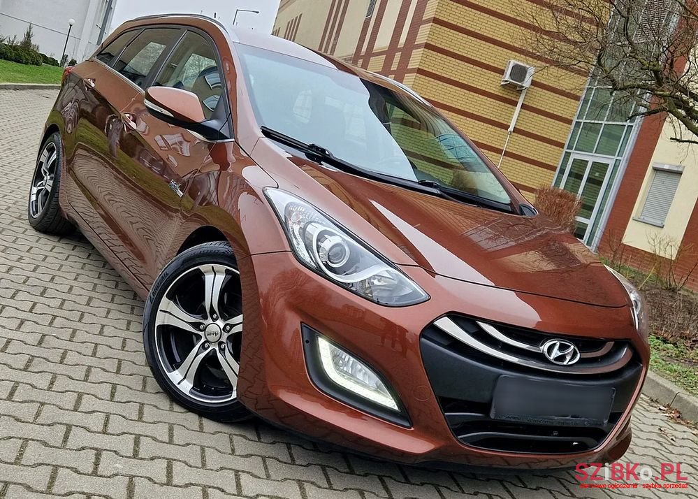 2013' Hyundai i30 photo #2