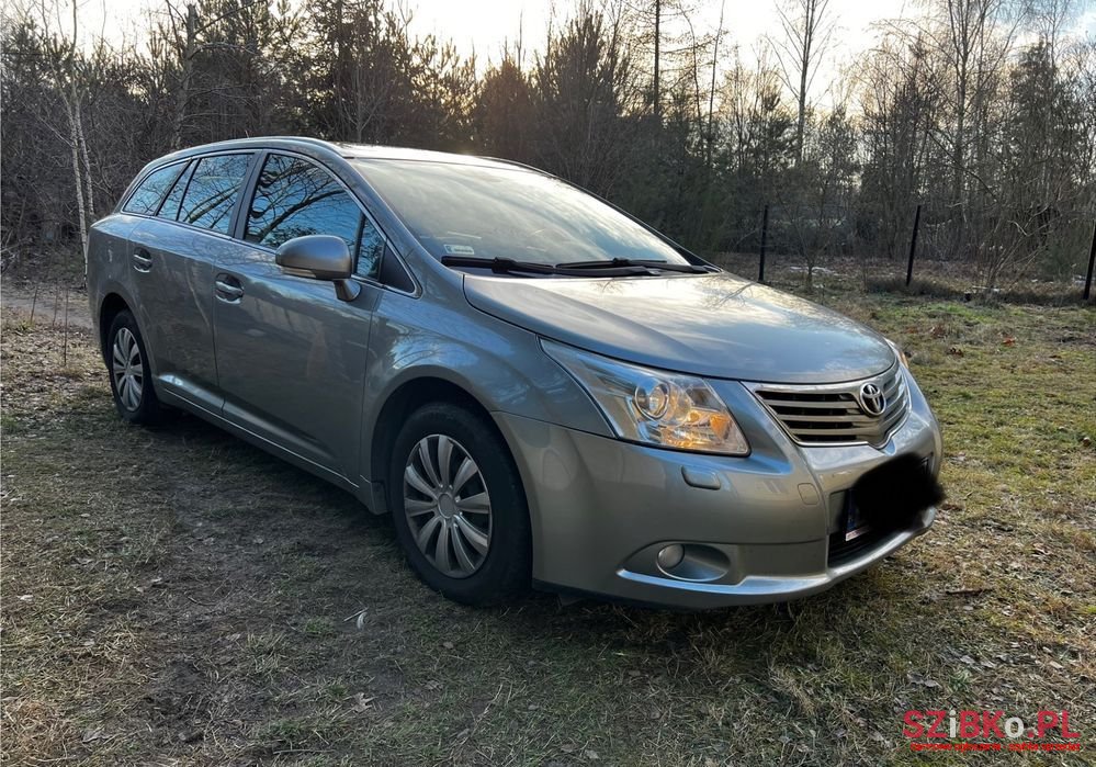 2009' Toyota Avensis 2.0 D-4D Sol photo #1