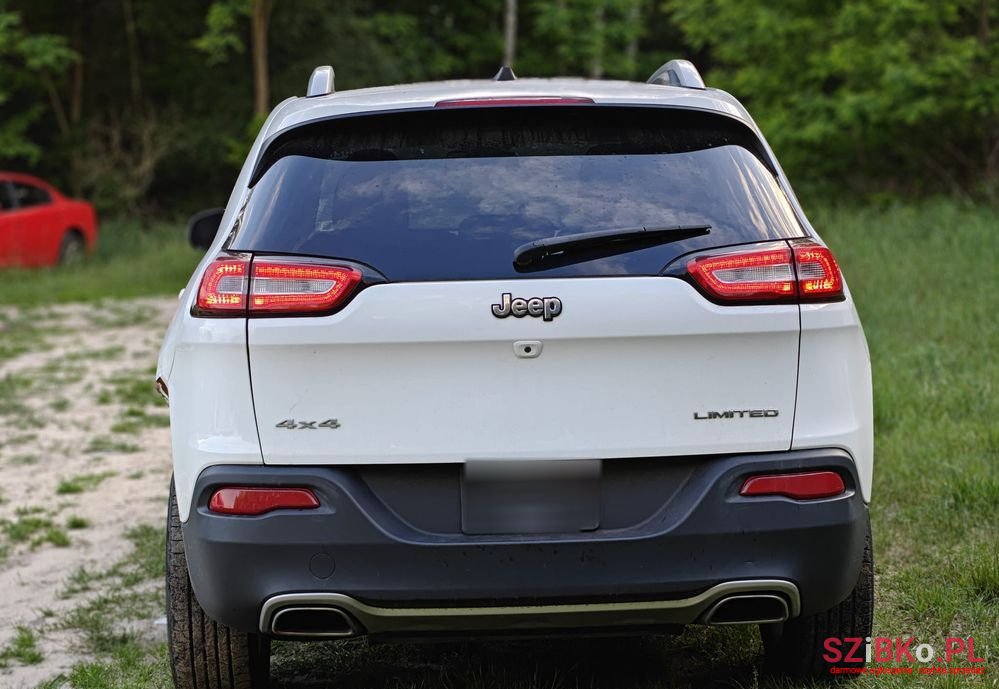 2016' Jeep Cherokee photo #6