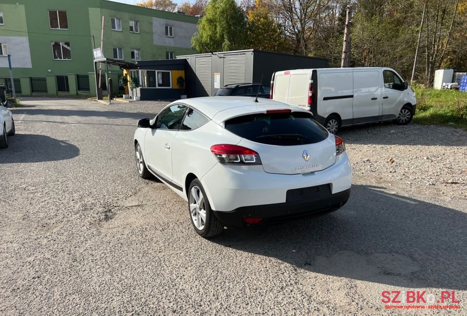 2010' Renault Megane photo #1