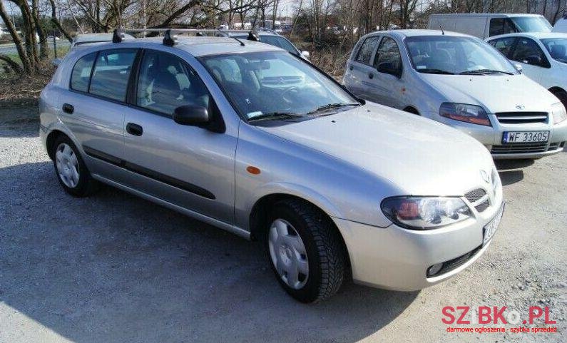 2004' Nissan Almera photo #1