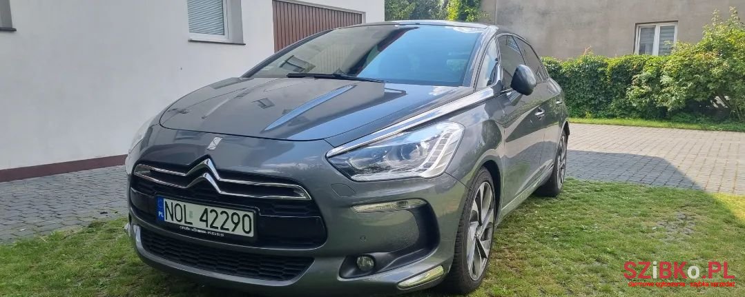 2012' Citroen DS5 photo #4