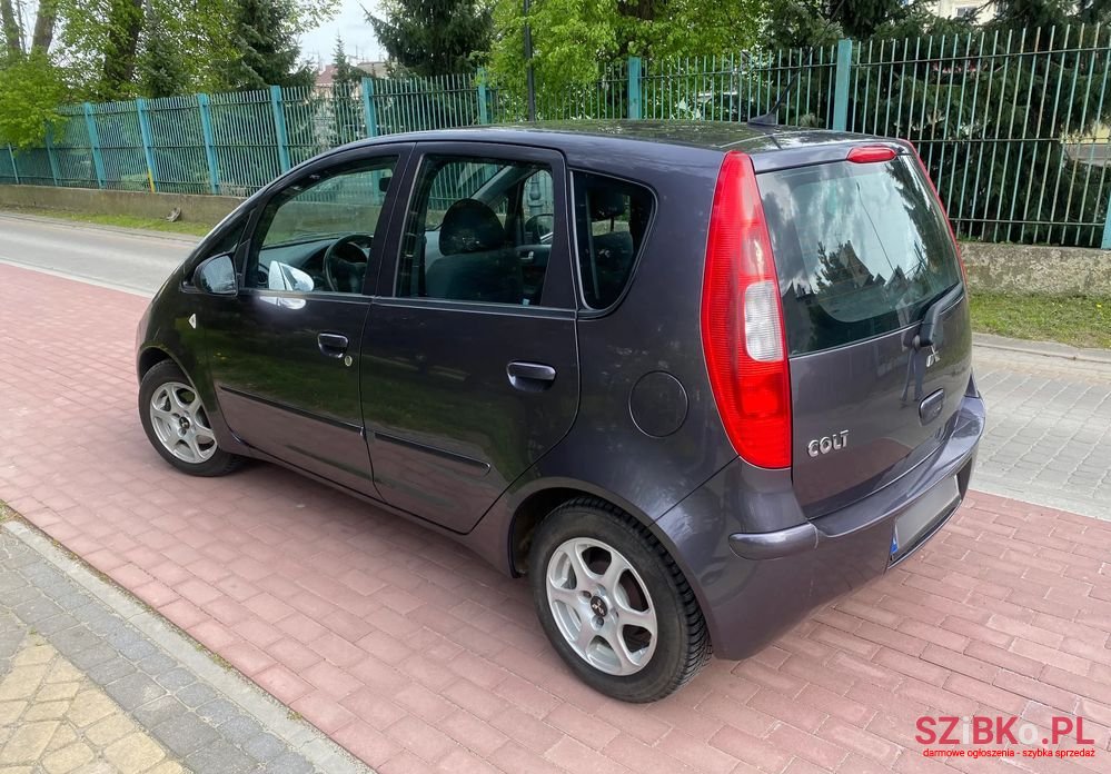 2006' Mitsubishi Colt photo #4