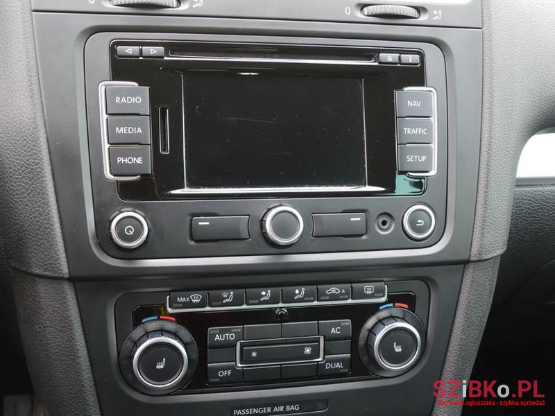 2010' Volkswagen Golf photo #5
