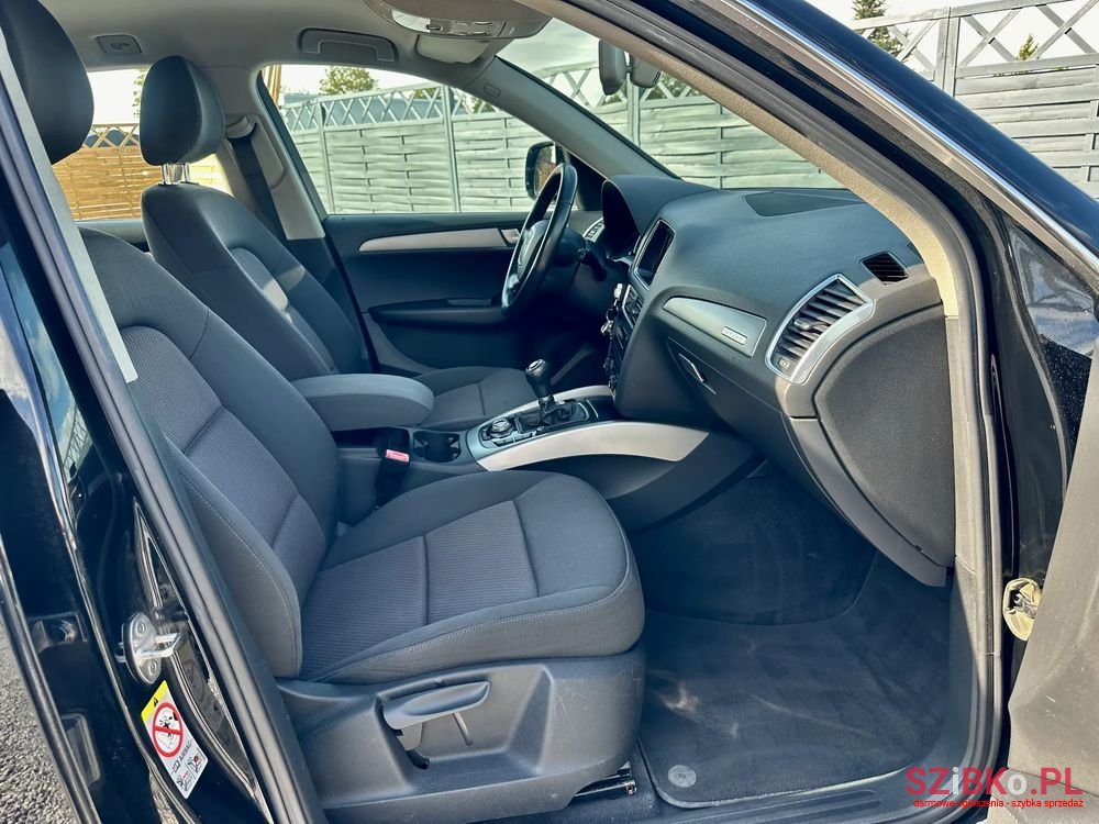 2010' Audi Q5 photo #5