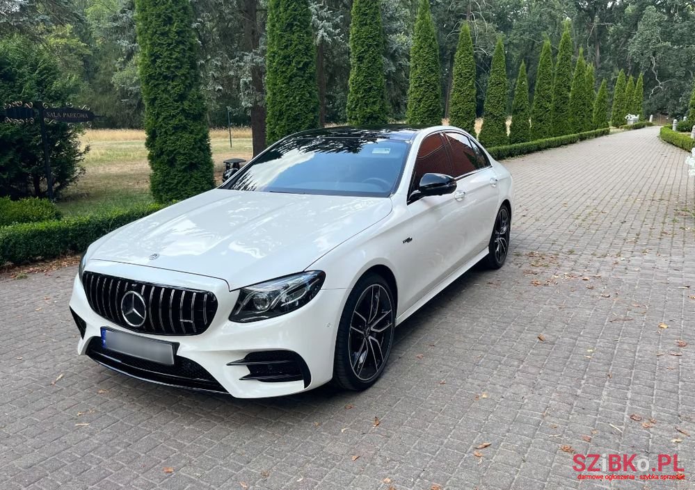 2020' Mercedes-Benz E-Class photo #1