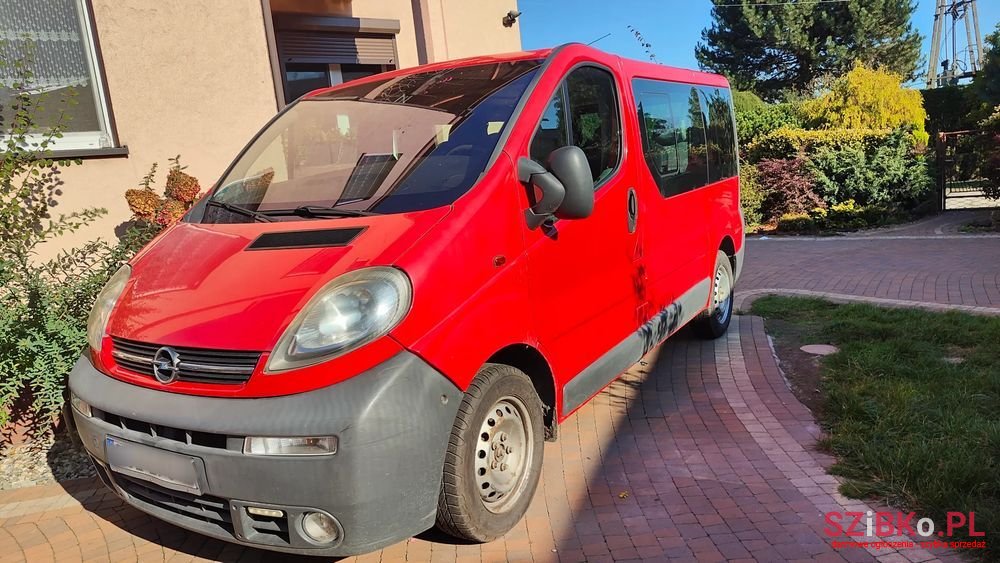2005' Opel Vivaro photo #1