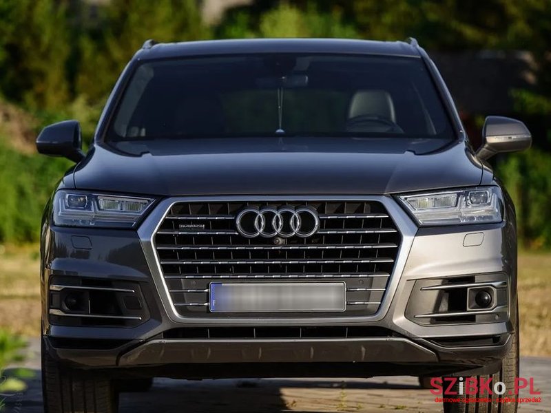 2018' Audi Q7 photo #2