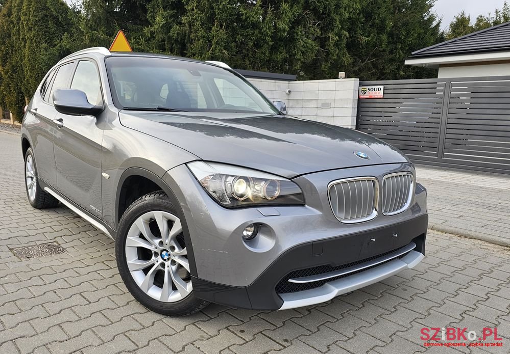 2011' BMW X1 Xdrive20D photo #3