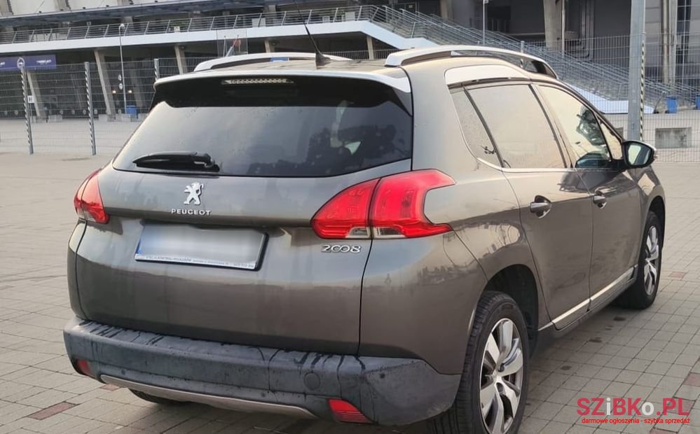 2015' Peugeot 2008 photo #5