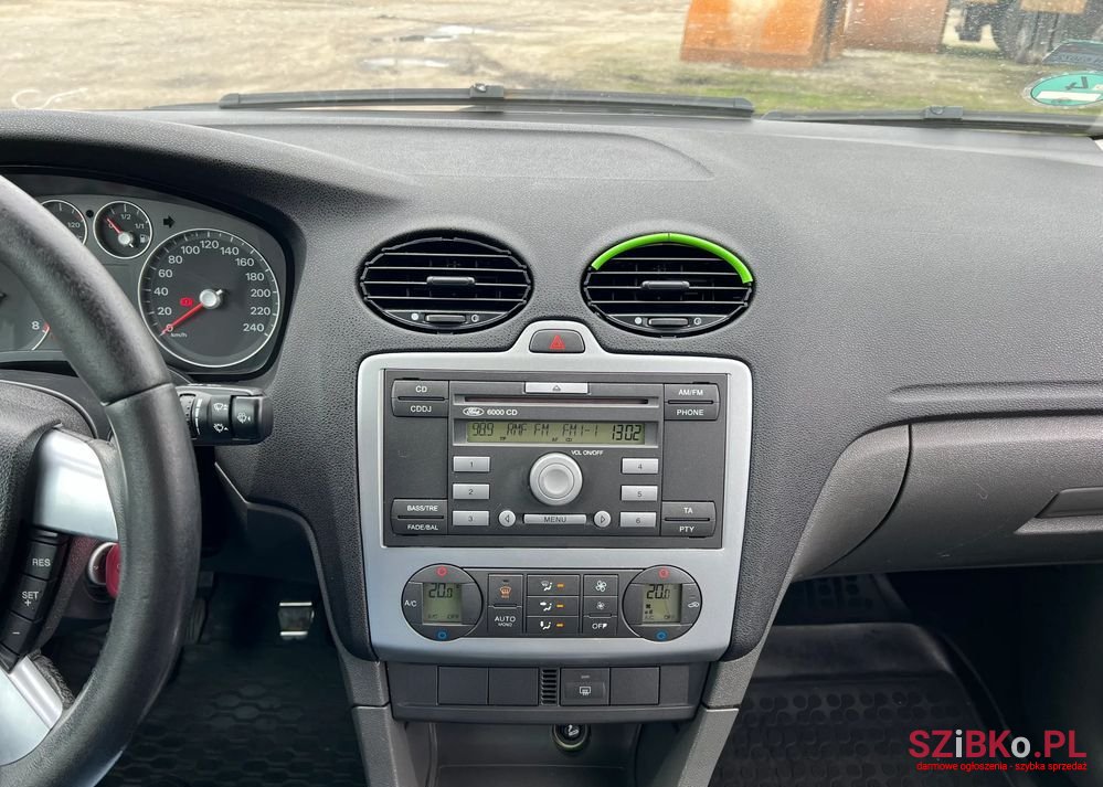 2005' Ford Focus 1.6 Comfort photo #3