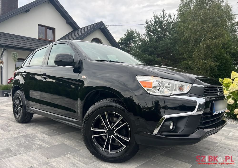 2017' Mitsubishi ASX photo #3