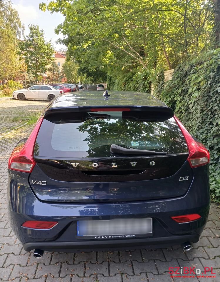 2015' Volvo V40 D3 Momentum photo #4