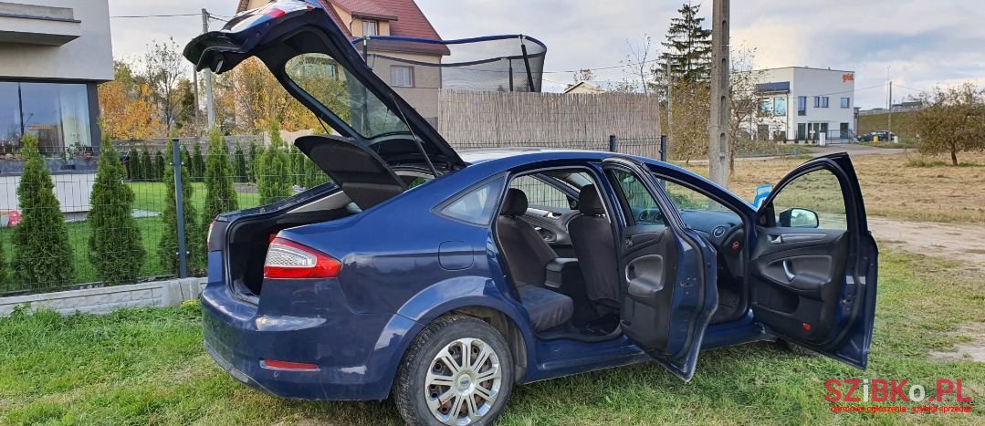 2011' Ford Mondeo photo #5