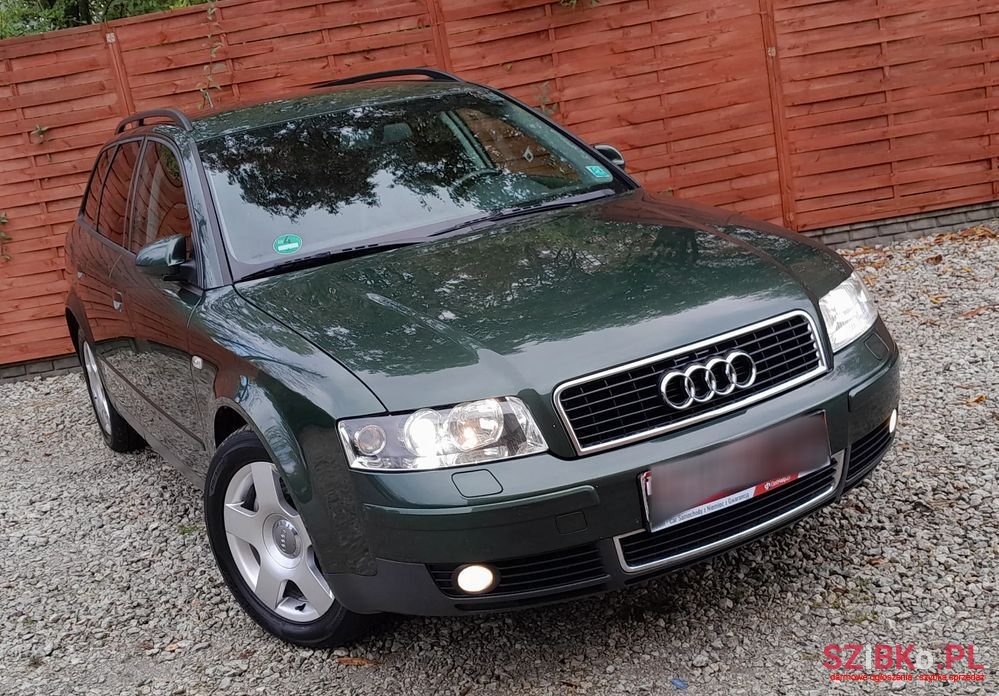 2001' Audi A4 Avant photo #5