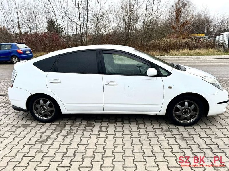2007' Toyota Prius photo #3
