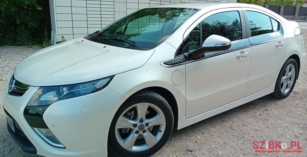2013' Opel Ampera Epionier Edition photo #1