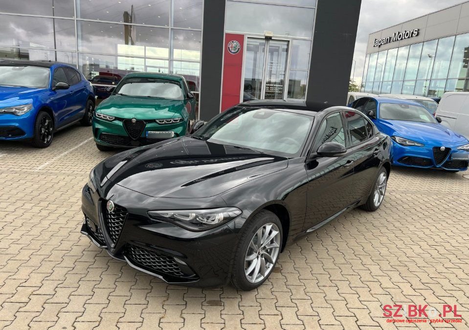 2023' Alfa Romeo Giulia photo #4