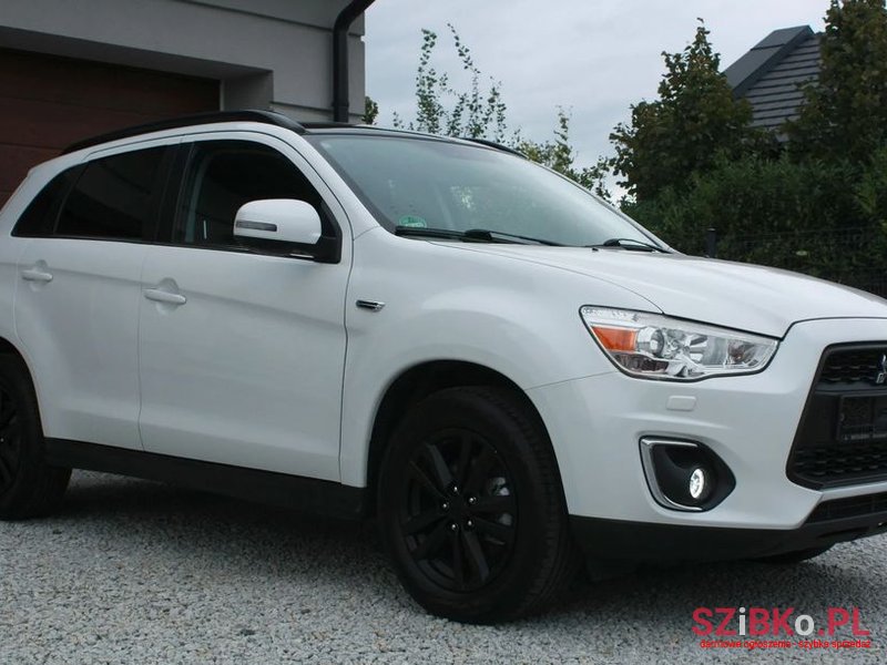 2014' Mitsubishi ASX photo #5