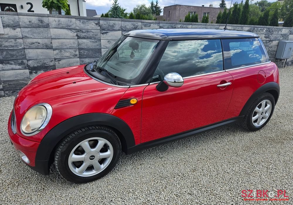 2008' MINI Cooper Standard photo #3