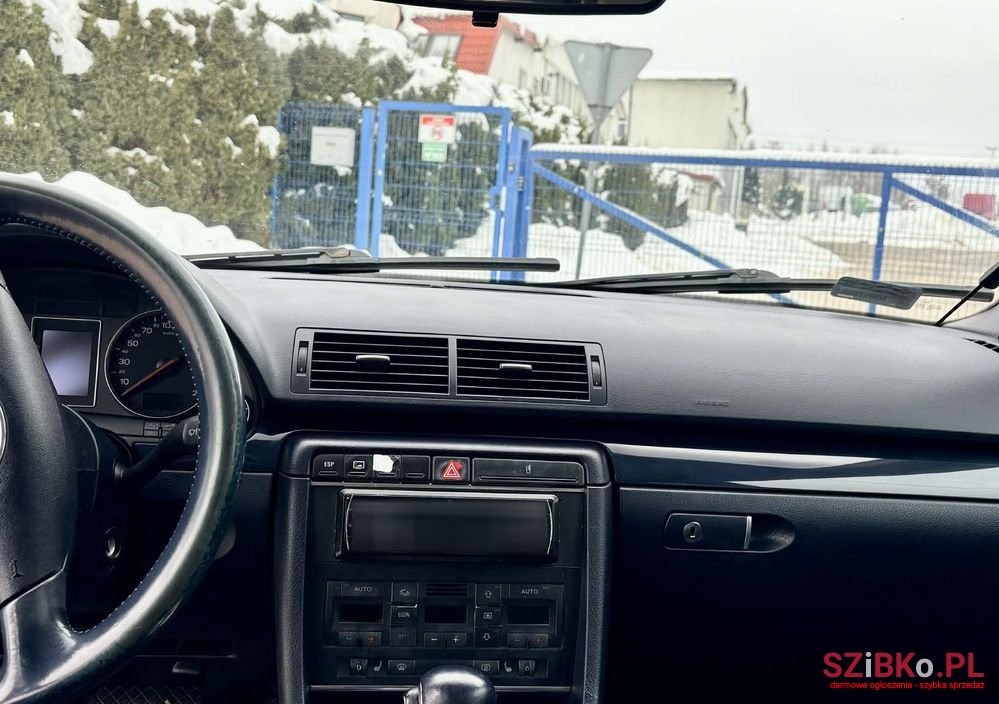 2003' Audi A4 Limousine photo #2