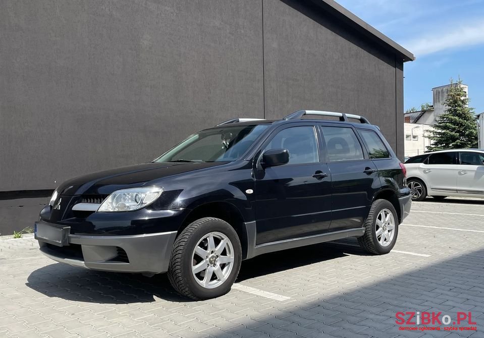 2006' Mitsubishi Outlander photo #6