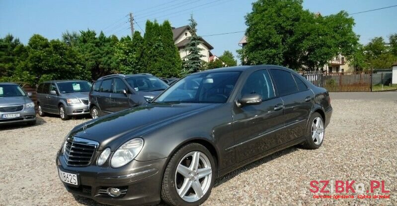 2008' Mercedes-Benz Klasa E photo #3