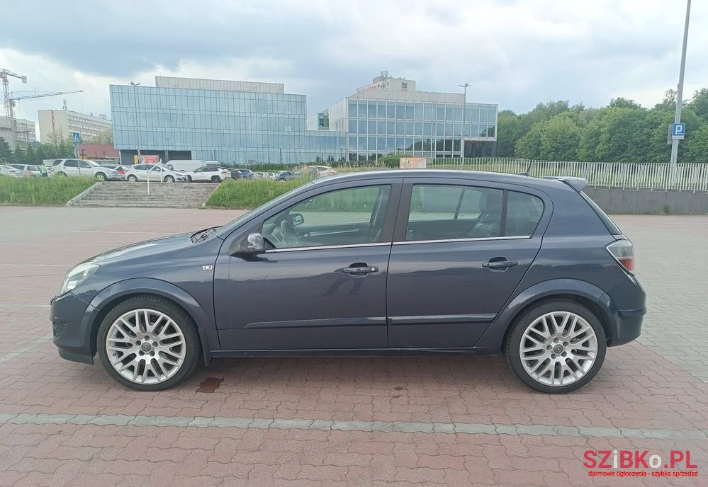 2009' Opel Astra photo #4