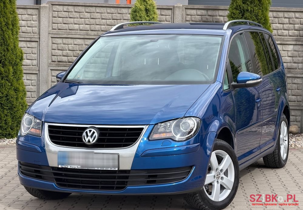 2009' Volkswagen Touran 1.4 Tsi Freestyle photo #1