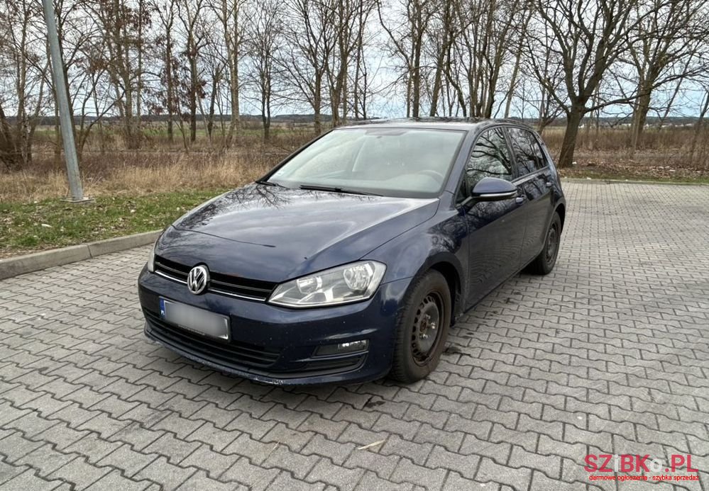 2012' Volkswagen Golf photo #1