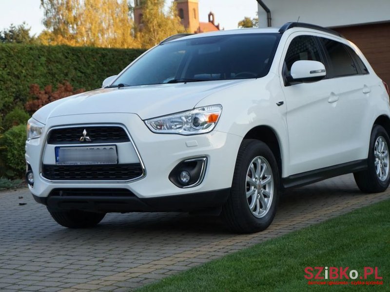 2014' Mitsubishi ASX photo #3