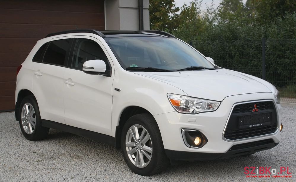 2013' Mitsubishi ASX photo #6