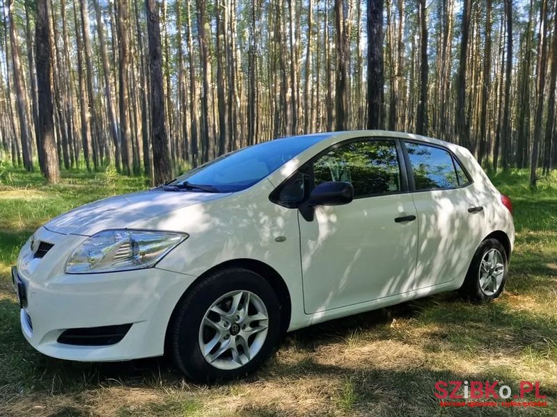 2008' Toyota Auris 2.0 D-4D Luna photo #1