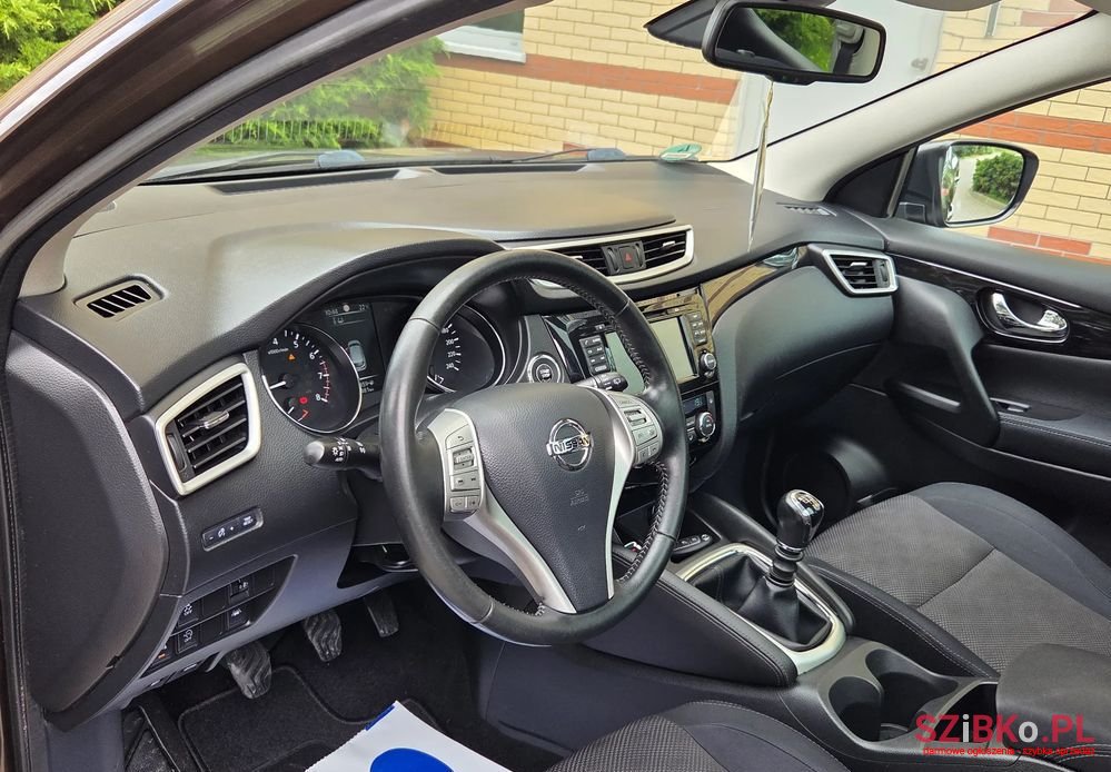 2015' Nissan Qashqai 1.6 Dig-T 360 photo #6