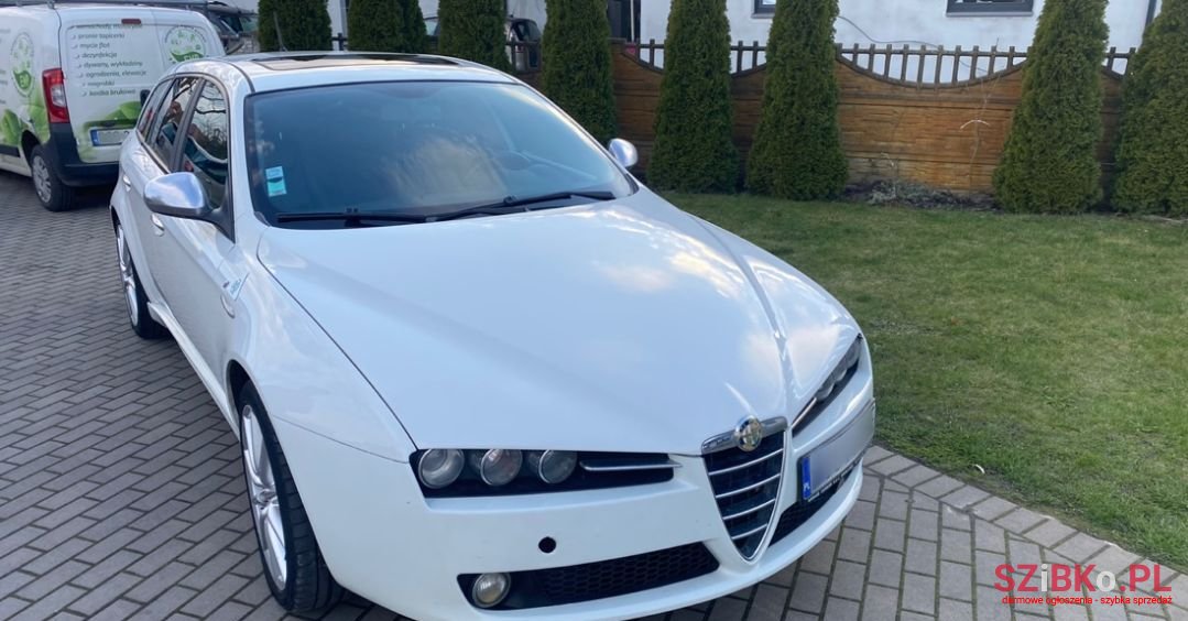 2008' Alfa Romeo 159 photo #1