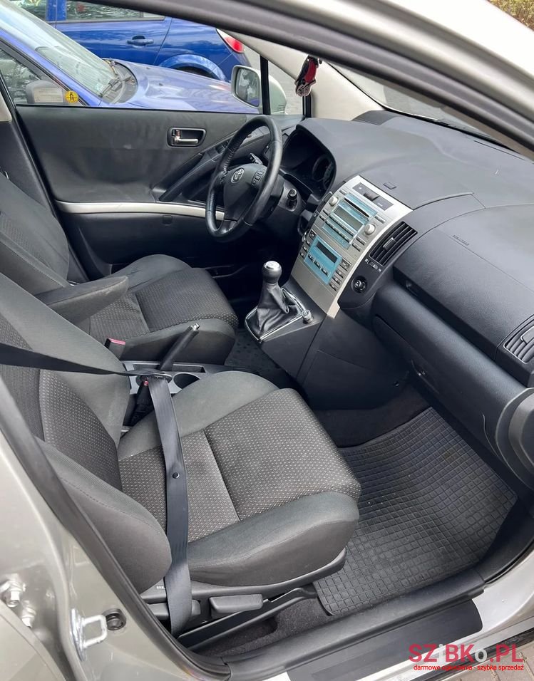 2008' Toyota Corolla Verso 1.8 Gold + photo #5