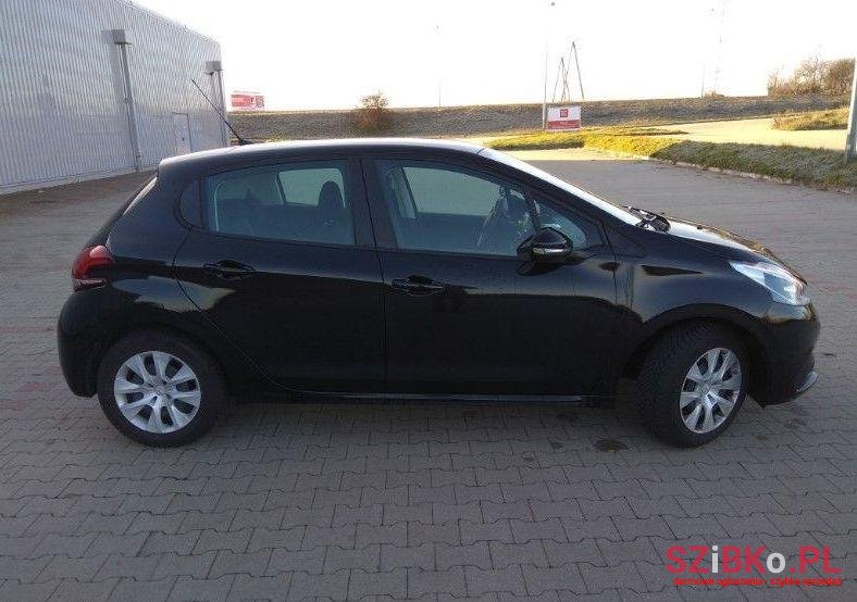 2016' Peugeot 208 photo #1