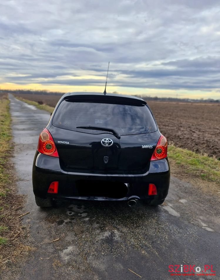 2007' Toyota Yaris 1.8 Vvt-I Tsport photo #5
