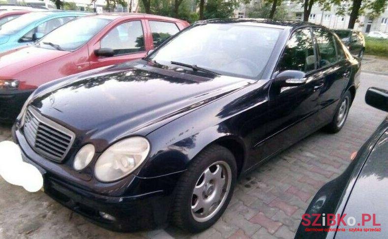 2003' Mercedes-Benz Klasa E photo #1