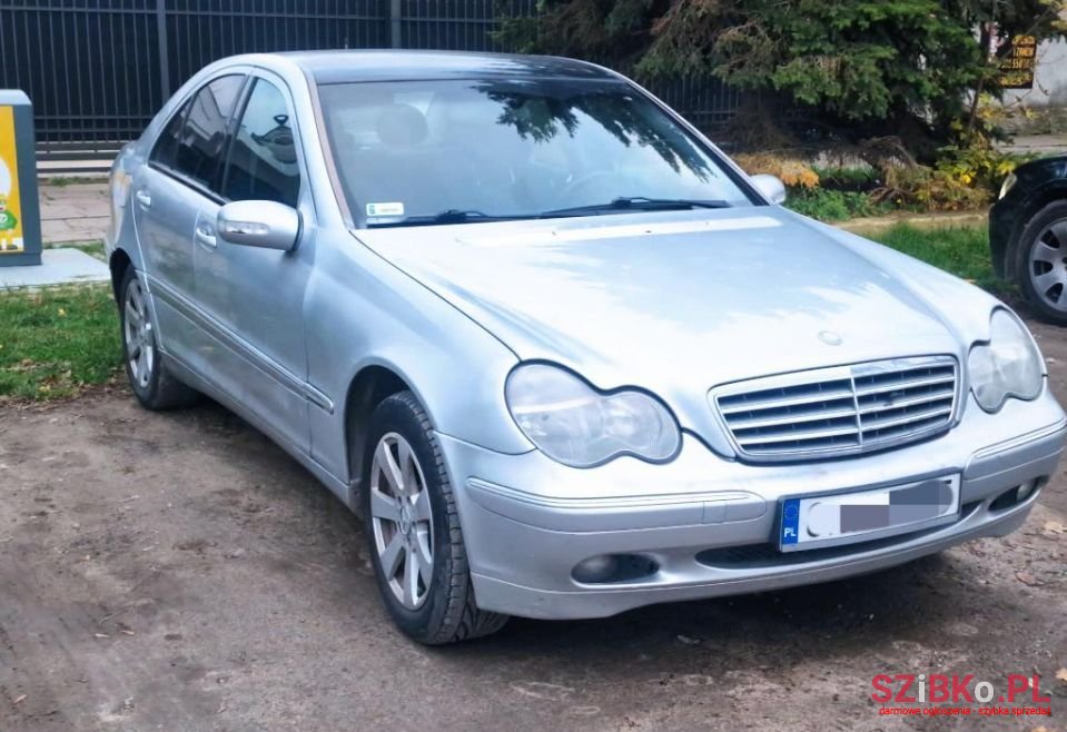 2005' Mercedes-Benz Klasa C photo #3