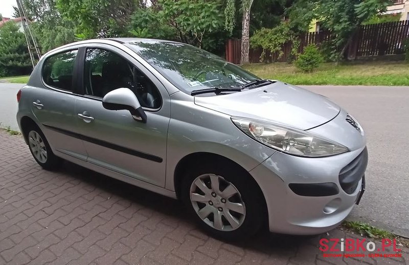 2008' Peugeot 207 1.4 16V Trendy photo #2