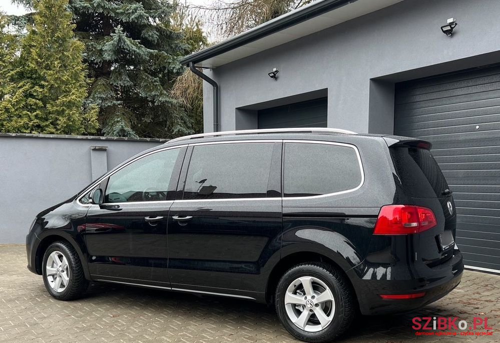 2010' Volkswagen Sharan photo #4