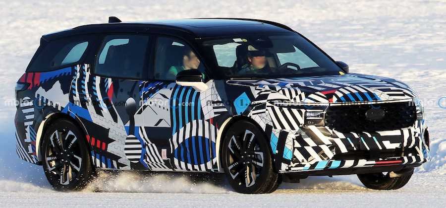 Next-Gen Ford Edge Caught Cold-Weather Testing With Funky Camouflage
