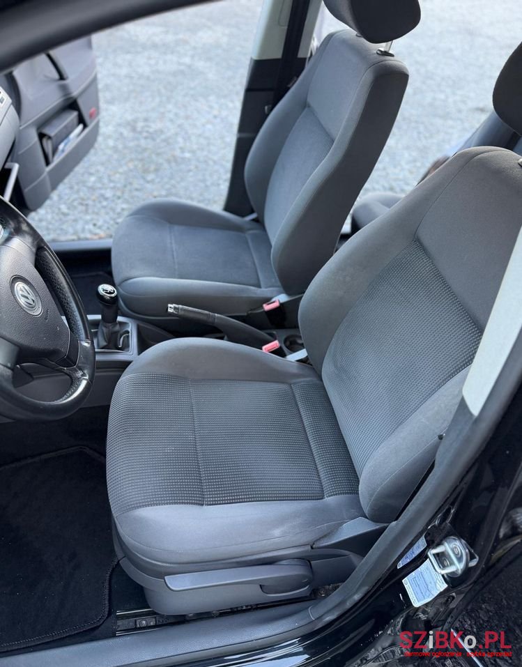 2008' Volkswagen Polo 1.2 Trendline photo #6