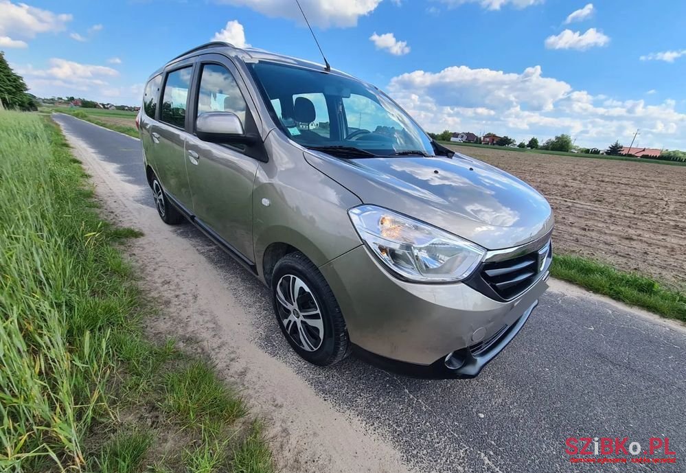2013' Dacia Lodgy Dci 110 Prestige photo #2