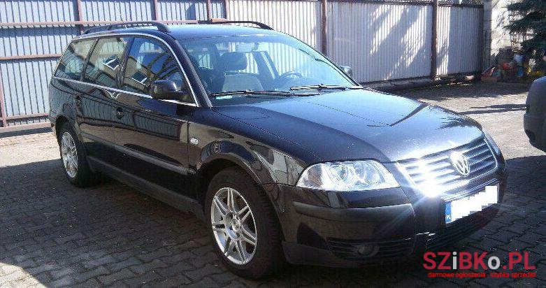 2002' Volkswagen Passat photo #1